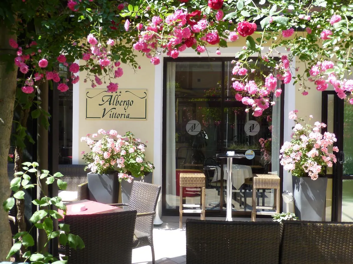 Albergo Vittoria Rimini 3*,
